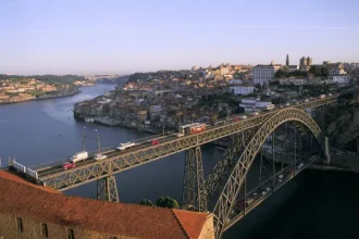 ligacao-fluvial-entre-o-porto-e-vila-nova-de-gaia-retomada-hoje-as-17h30