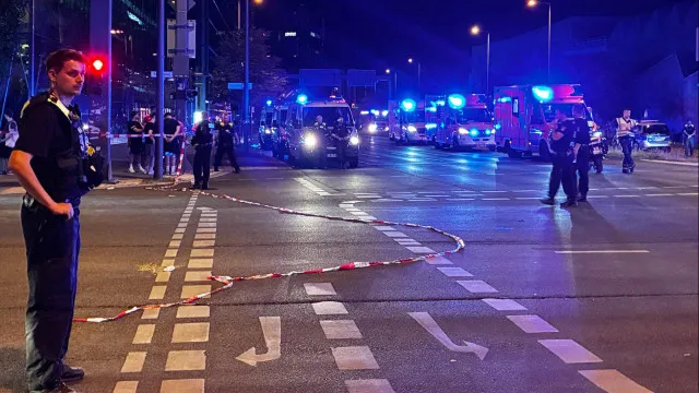 atropelamento-em-marcha-lgbti+-em-berlim:-as-primeiras-imagens