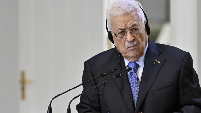 abbas-pede-acao-internacional-para-travar-violencia-de-colonos-na-cisjordania