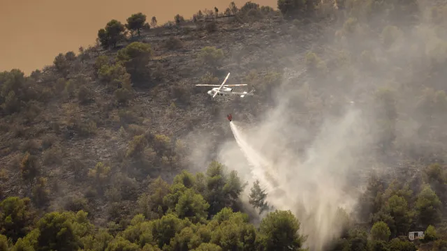 incendio-em-vall-d’uixo-avanca-descontroladamente,-apos-queimar-4.300-ha