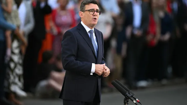 burnham-recebera-zelensky-na-segunda-feira:-“apoio-continua-inabalavel”