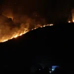 mais-de-400-pessoas-retiradas-no-sul-de-italia-devido-a-incendio