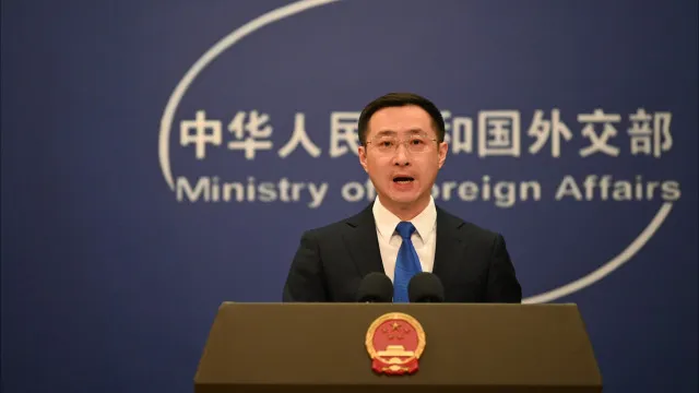 china-resgata-47-marinheiros-de-navio-vietnamita-afundado-e-seguem-buscas