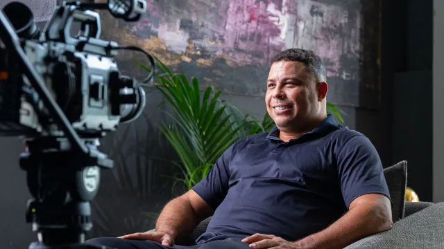 apos-pausa,-ronaldo-planeja-nova-saf-com-roberto-carlos-no-interior-de-sp