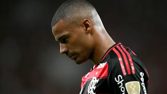 de-la-cruz,-do-flamengo,-entra-na-mira-do-penarol