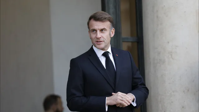 “estamos-perante-um-incendio-sem-precedentes”,-admite-macron