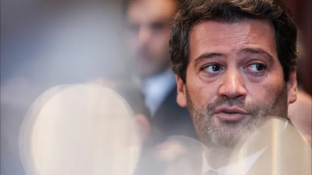 gabinete-vandalizado?-documentos-em-falta-relacionados-com-luis-neves