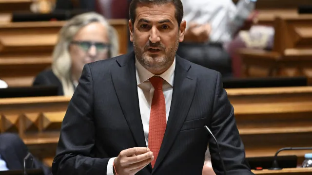 psd-considera-que-neves-justificou-tudo-“ponto-por-ponto”-e-ataca-ventura