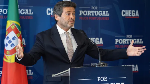 ventura-diz-que-luis-neves-nao-tem-condicoes-para-continuar-no-governo