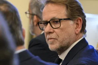 “elucidativo”-ou-“pontas-soltas”?-as-reacoes-dos-partidos-a-luis-neves