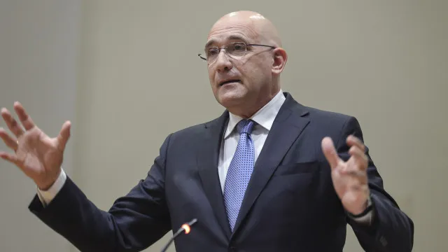 passos-elogia-rumo-do-governo,-mas-preferia-“ritmo-mais-intenso”