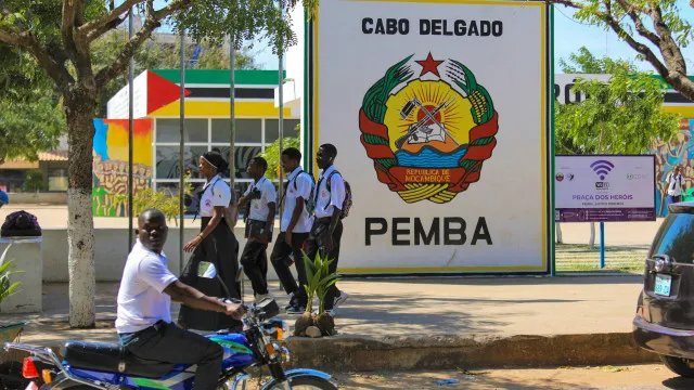 mocambique:-pedido-subsidio-de-risco-para-professores-em-zona-de-conflito