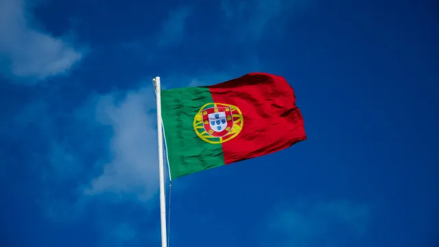 economia-cresceu-2,5%-face-a-2025-e-0,8%-em-cadeia-no-2.o-trimestre