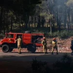 dois-helicopteros-colidem-durante-combate-aos-incendios-na-grecia