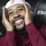 memphis-e-aguardado-no-corinthians-terca-feira-para-fechar-renovacao