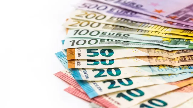 divida-publica-acelera-para-293,9-mil-milhoes-em-junho