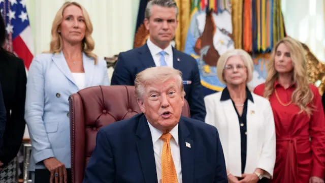 donald-trump-fala-em-“ultima-oportunidade”-para-acordo-com-teerao