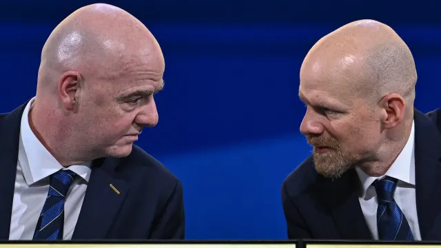 e-mail-interno-expoe-crise-na-fifa-e-aumenta-pressao-sobre-infantino