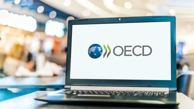 inflacao-na-ocde-abranda-para-4,2%-com-queda-temporaria-na-energia
