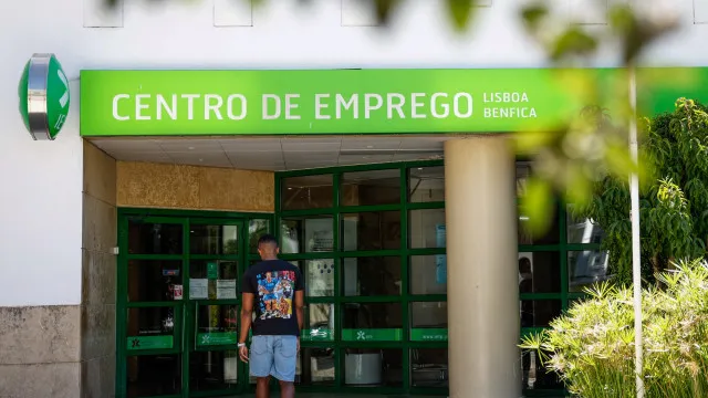 taxa-de-desemprego-desce-para-5,3%-no-2.o-trimestre