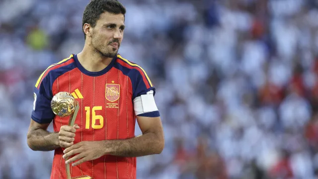 real-madrid-fez-proposta-irrecusavel,-mas-rodri-deu-o-‘sim’-ao-barcelona
