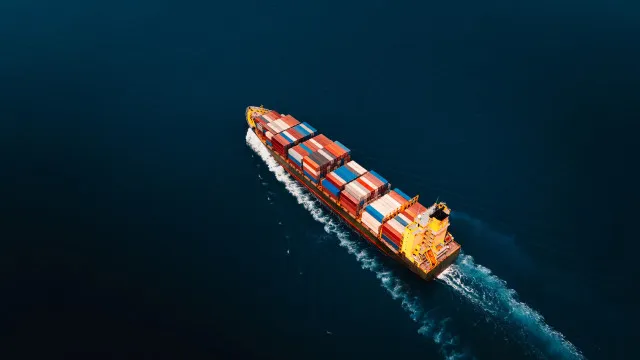 ine-reve-em-baixa-as-exportacoes-e-em-alta-as-importacoes-em-2025