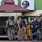 sobe-para-8-o-n.o-de-mortos-em-ataque-com-arma-em-escola-na-tailandia