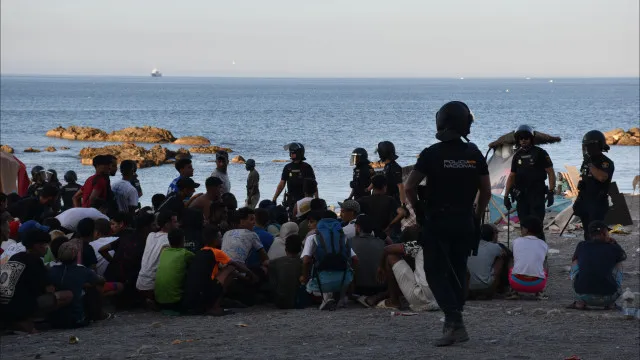 governo-local-diz-que-continuam-em-ceuta-entre-8000-e-11.000-migrantes