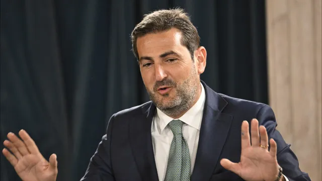 montenegro-de-ferias?-hugo-soares-responde-a-carneiro:-“pior-que-ventura”