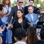 ocasio-cortez-admite-candidatar-se-a-presidencia-dos-eua-em-2028