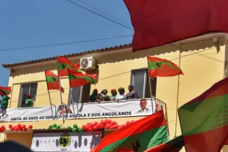 confrontos-com-a-policia-no-uige-fizeram-31-feridos,-dez-graves