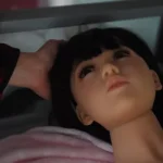 policia-chamada-para-investigar-corpo-dentro-de-mala.-afinal,-era-boneca
