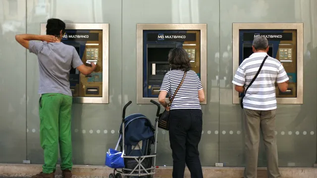 governo-prometeu-rever-impostos-a-banca-ha-10-meses.-nada-se-sabe