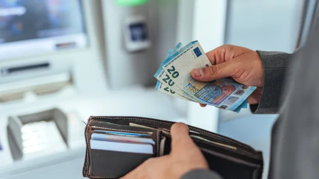 nova-prestacao-cortara-apoios?-as-contas-do-governo-e-os-(varios)-avisos