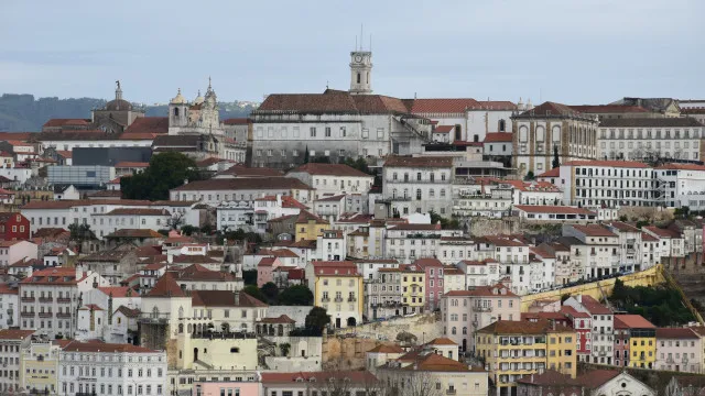 edificio-na-baixa-de-coimbra-vendido-por-5,8-milhoes-a-fundo-espanhol
