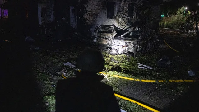 ataques-russos-causam-cinco-mortos-em-zaporijia,-explosoes-em-kyiv