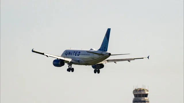 voo-da-united-airlines-desviado-para-boston-apos-para-brisas-partir
