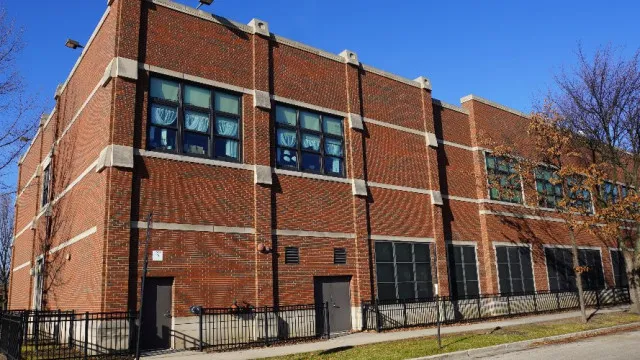 dois-funcionarios-encontrados-mortos-dentro-de-escola-primaria-em-chicago