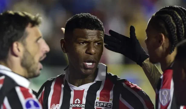 arboleda-revela-depressao-apos-ficar-30-dias-afastado-do-sao-paulo