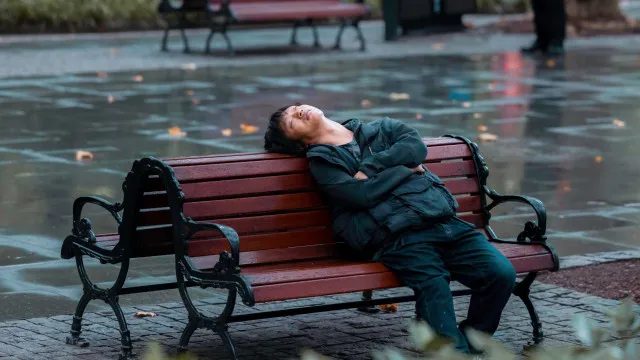 desemprego-jovem-aumenta-globalmente-face-a-estagnacao-e-desafio-da-ia