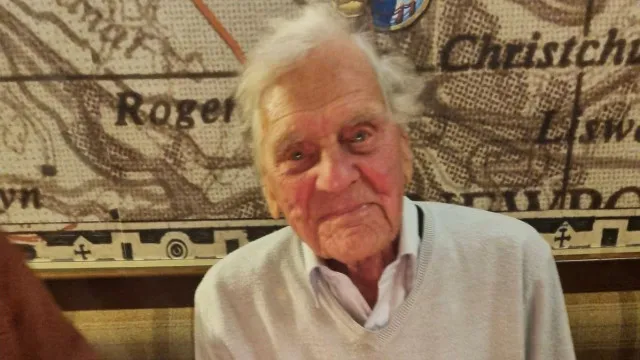 homem-de-102-anos-morre-apos-ser-empurrado-num-‘pub’-no-pais-de-gales
