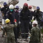 bebe-de-3-meses-resgatado-dos-escombros-na-colombia.-mae-ainda-soterrada