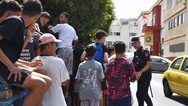 madrid-estima-que-5.000-migrantes-ainda-permanecem-em-ceuta