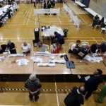 lider-populista-britanico-farage-reivindica-reeleicao-como-deputado