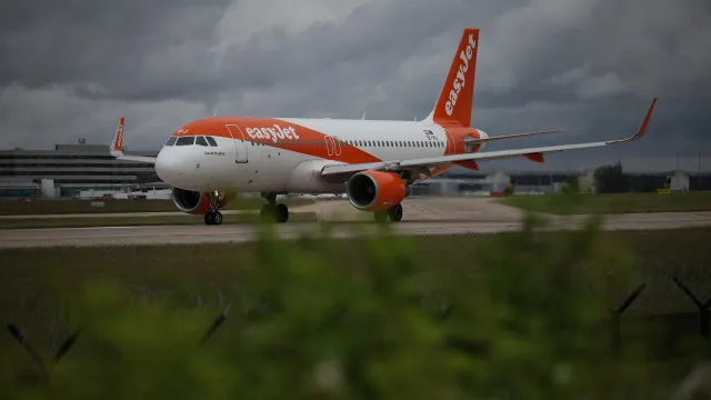 greve-na-easyjet-cancela-pelo-menos-40-voos-no-fim-de-semana-em-franca