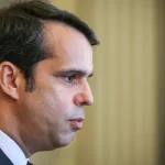 ps:-montenegro-esta-“mais-desfasado-que-alice-no-pais-das-maravilhas”
