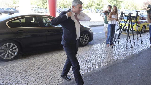 rentree-do-ps:-carneiro-foca-se-no-custo-de-vida-e-“falhas-do-governo”