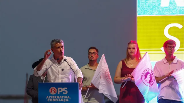 implacavel,-carneiro-acusa-montenegro-de-“censura”:-“o-rei-vai-mesmo-nu”