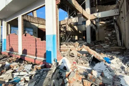 ilha-indonesia-atingida-por-novo-sismo-apos-abalo-que-causou-53-mortos