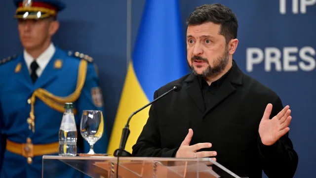 manifestantes-exigem-dialogo-a-zelensky-face-a-remodelacao-do-governo